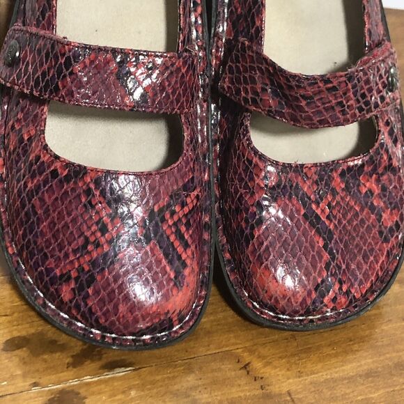 Alegria Mary Jane Clog Womens 37 Red Black Snakeskin Embossed Feliz Shoe Nursing - Picture 4 of 16